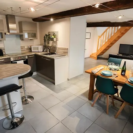 La Des Roses Au Coeur De