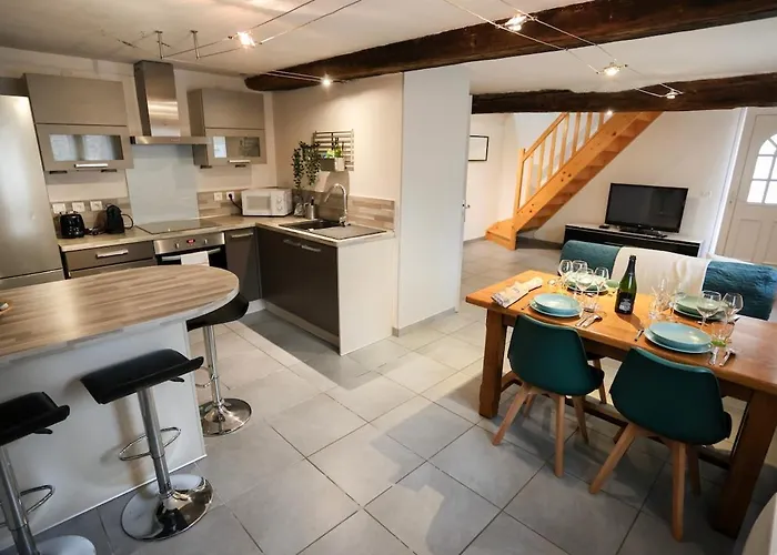 La Des Roses Au Coeur De